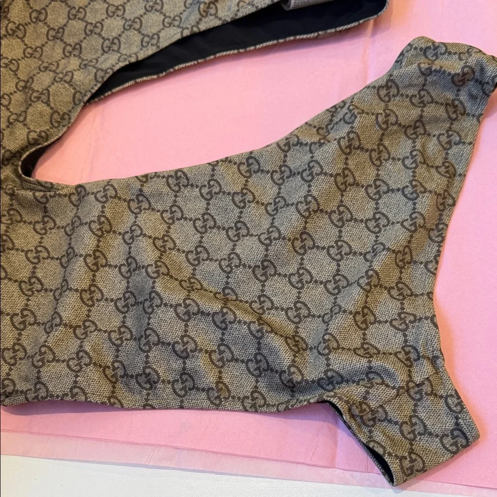 Gucci GG Monogram One Shoulder Cutout Swimsuit S NWT $790 - Picture 6 of 9